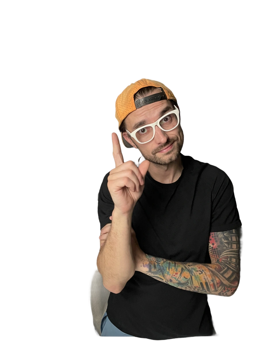 Slavik Lund pointing up